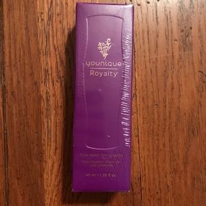 Younique Royalty Rose Water Toning Spritz